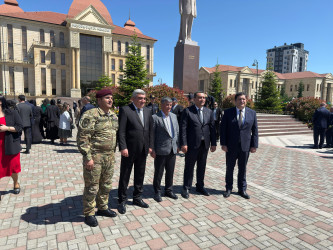 Ümummilli Lider Heydər Əliyevin anadan olmasının 102-ci ildönümü ilə əlaqədar Ulu Öndərin Quba şəhərindəki adını daşıyan mədəniyyət və istirahət parkındakı abidəsi ziyarət edilib.