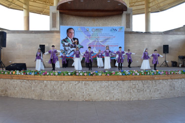 Quba şəhərində “Mən fəxr edirəm ki, Azərbaycanlıyam” adlı II Beynəlxalq folklor rəqs və yaradıcılıq festivalı keçirilib.
