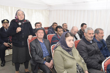 Alpan kəndində səyyar vətəndaş qəbulu keçirilib.