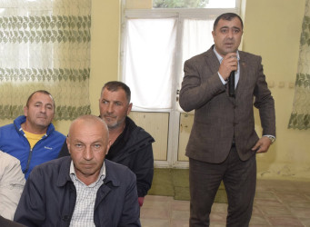 Rayon İcra Hakimiyyətinin başçısı Quba rayonunun Paşaoba kəndində vətəndaşların səyyar qəbulunu keçirib.