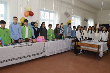 Hikmət Hüseynov adına 4 nömrəli humanitar fənlər təmayüllü məktəb-liseydə “Rəqəmsal Dünya” adlı tədbiri keçirilmişdir.