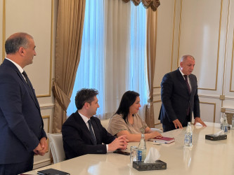 Quba Rayon İcra Hakimiyyətində medal təqdimetmə mərasimi keçirilib