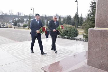 “Azərişıq” ASC-nin 10 illik yubileyi ilə bağlı Qubada Ulu Öndər Heydər Əliyevin abidəsi ziyarət olunub.