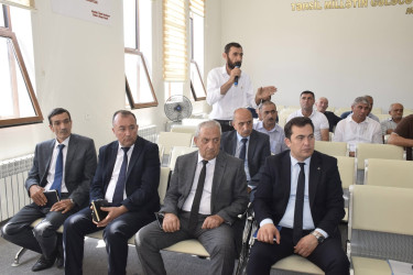 Pirvahid kəndində səyyar vətəndaş qəbulu keçirilib.