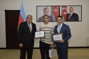 Ali təhsil müəssisələrinə yüksək balla qəbul olunan məzunlarla görüş keçirildi.
