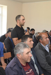 Xaltan kəndində vətəndaşlarla səyyar qəbul keçirildi.