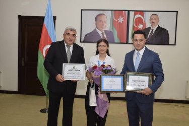Ali təhsil müəssisələrinə yüksək balla qəbul olunan məzunlarla görüş keçirildi.