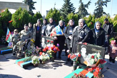 Zəfər Günündə rayonun Şəhidlər Xiyabanı ziyarət olundu.