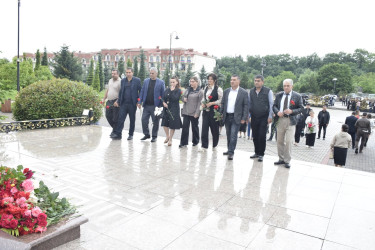 15 İyun - Milli Qurtuluş Günü münasibətilə Qubada Ulu Öndər Heydər Əliyevin abidəsi ziyarət edildi.