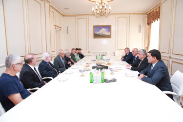 Rayon İcra Hakimiyyətinin başçısı İlqar Mahmudov Azərbaycan Dövlət Pedaqoji Universitetinin prorektoru, professor Asəf Zamanov, Azərbaycan Dövlət Pedaqoji Universitetinin, İstanbul Ticarət Universitetinin, İstanbul Texniki Universitetinin professor və müəllim heyəti  ilə görüş keçirmişdir.