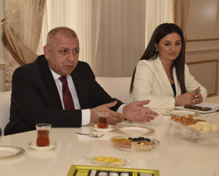 Rayon İcra Hakimiyyətində Azərbaycan Güləş Federasiyasının rəhbərliyi və Olimpiya çempionları ilə görüş keçirilib.