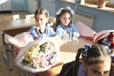 Quba şəhər 2 nömrəli təbiət fənləri təmayüllü məktəb-liseydə Bilik Günü qeyd olunub.