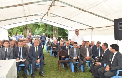 Uzunmeşə kəndində səyyar vətəndaş qəbulu keçirilib.