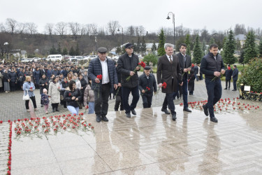 12 Dekabr - Ümummilli Lider Heydər Əliyevin Anım Günü Ulu Öndərin abidəsi ziyarət olunub.