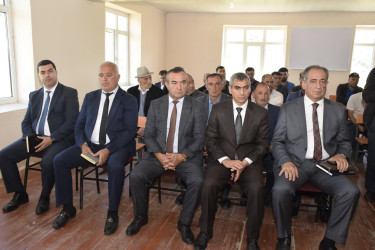 Xaltan kəndində vətəndaşlarla səyyar qəbul keçirildi.