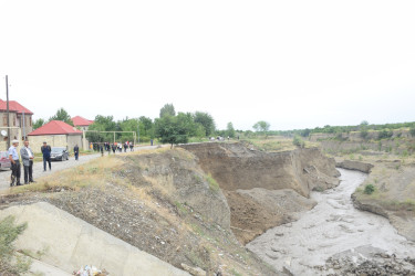 Rayon rəhbərliyi sel sularının yaratdığı fəsadlarla yerində tanış olmuşdur.