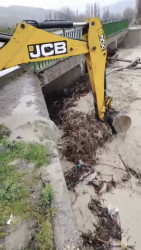 Quba rayonunda yağan güclü və aramsız yağışlar nəticəsində yaranmış sel sularının yaratdığı fəsadlar yerindəcə araşdırılır və aradan qaldırılır.