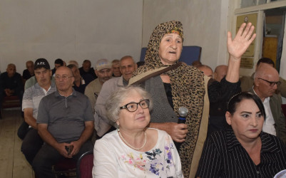 Çiçi kəndində səyyar vətəndaş qəbulu keçirilib.