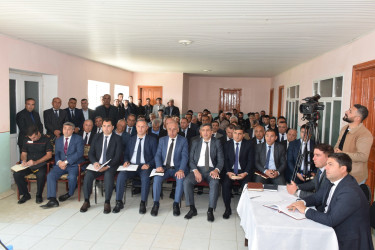 Qalayxudat kəndində səyyar vətəndaş qəbulu keçirilib.