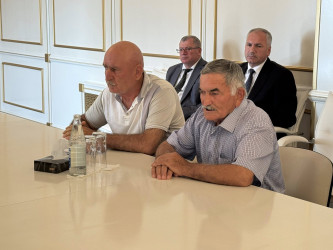 Quba Rayon İcra Hakimiyyətinin başçısı İlqar Mahmudovun rəhbərliyi ilə vətəndaş qəbulları davam etdirilir.