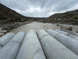 Güclü və aramsız yağıntıların fəsadlarının aradan qaldırılması, sakinlərin sosial vəziyyətinin diqqətdə saxlanılması üçün zəruri addımlar atılır.