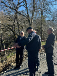Quba Rayon İcra Hakimiyyətinin başçısı  İlqar Mahmudov intensiv leysan yağışlarının və torpaq sürüşmələrinin ciddi fəsadlar törətdiyi Quba-Alpan-Susay-Xınalıq, Quba-İspik-Xınalıq avtomobil yollarındakı mövcud vəziyyətlə tanış olmuşdur.