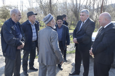 Rayon İcra Hakimiyyətinin başçısı sel sularının yaratdığı fəsadlarla yerində tanış olub.