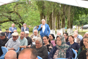 Uzunmeşə kəndində səyyar vətəndaş qəbulu keçirilib.