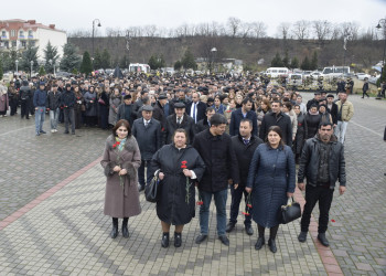 12 Dekabr - Ümummilli Lider Heydər Əliyevin Anım Günü Ulu Öndərin abidəsi ziyarət olunub.