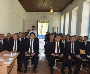 Yerfi kəndində vətəndaşlarla səyyar qəbul keçirildi.