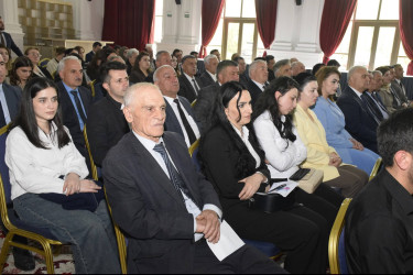 Qubada Ümummilli Lider Heydər Əliyevin anadan olmasının 103-cü ildönümünə həsr olunmuş konfrans keçirilmişdir.