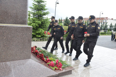 15 İyun - Milli Qurtuluş Günü münasibətilə Qubada Ulu Öndər Heydər Əliyevin abidəsi ziyarət edildi.