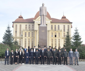 Ədliyyə işçilərinin peşə bayramı günü qeyd olunmuşdur.