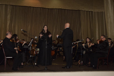 Qubada Ümummilli Lider Heydər Əliyevin anadan olmasının 103-cü ildönümünə həsr olunmuş konsert proqramı keçirilib.