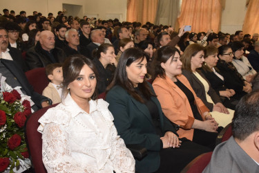Qubada Ümummilli Lider Heydər Əliyevin anadan olmasının 103-cü ildönümünə həsr olunmuş konsert proqramı keçirilib.