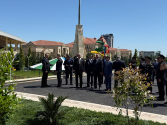 Ümummilli Lider Heydər Əliyevin anadan olmasının 102-ci ildönümü ilə əlaqədar Ulu Öndərin Quba şəhərindəki adını daşıyan mədəniyyət və istirahət parkındakı abidəsi ziyarət edilib.