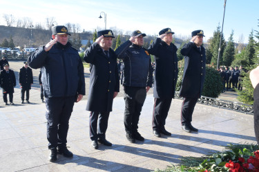 12 Dekabr - Ümummilli Lider Heydər Əliyevin anım günü.