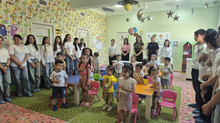 Məktəbəqədər təhsil müəssisəsində "Yol hərəkəti qaydaları" haqqında maarifləndirici tədbir keçirilmişdir.
