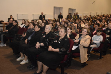 Qubada Ümummilli Lider Heydər Əliyevin anadan olmasının 103-cü ildönümünə həsr olunmuş konsert proqramı keçirilib.