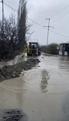Quba rayonunda yağan güclü və aramsız yağışlar nəticəsində yaranmış sel sularının yaratdığı fəsadlar yerindəcə araşdırılır və aradan qaldırılır.