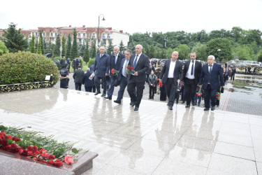 15 İyun - Milli Qurtuluş Günü münasibətilə Qubada Ulu Öndər Heydər Əliyevin abidəsi ziyarət edildi.