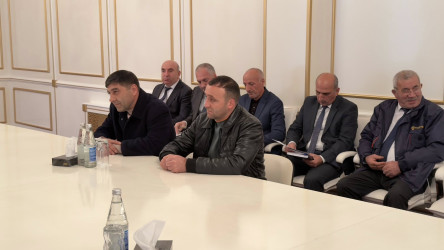 Quba Rayon İcra Hakimiyyətinin başçısı İlqar Mahmudovun vətəndaş qəbulları davam etdirilir.