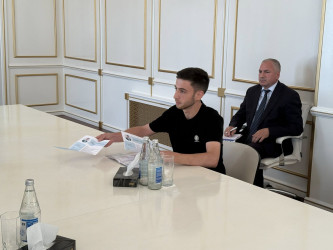 Vətəndaşlarla birbaşa ünsiyyətin davamlı olaraq həyata keçirilməsi diqqət mərkəzində saxlanılır.