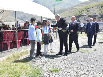 Qarxun kəndində vətəndaşlarla səyyar qəbul keçirilib.
