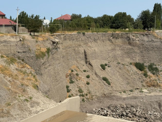 Quba Rayon İcra Hakimiyyətinin məsul şəxsləri Küpçalqışlaq kənd ərazisində görülən işlərlə tanış olmuşdur.