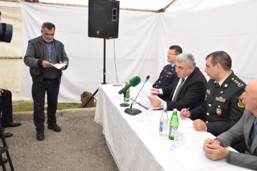 İlqar Mahmudov Aşağı Atuc kənd inzibati ərazi dairəsinin Susayqışlaq kəndində vətəndaşların səyyar qəbulunu keçirmişdir.