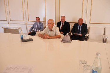Rayon İcra Hakimiyyəti başçısı İlqar Mahmudov tərəfindən fərdi vətəndaş qəbulları davam etdirilir.