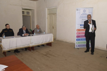 Çiçi kəndində səyyar vətəndaş qəbulu keçirilib.