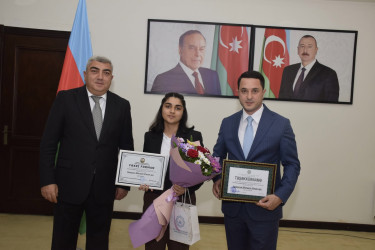 Ali təhsil müəssisələrinə yüksək balla qəbul olunan məzunlarla görüş keçirildi.