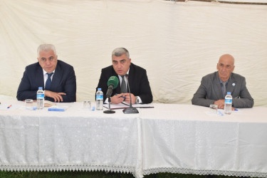 Uzunmeşə kəndində səyyar vətəndaş qəbulu keçirilib.